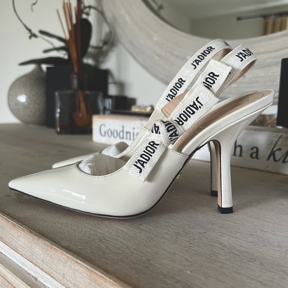 J'Adior Slingback Pump
Christian Dios heels/pumps Patent Calf & R - Picture 7 of 17